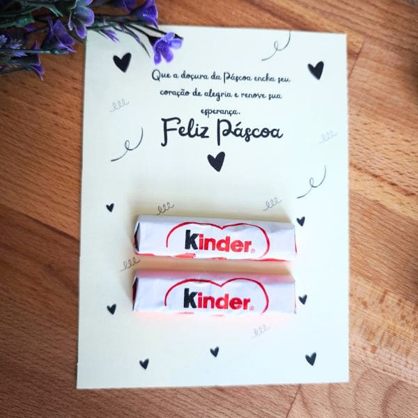 Cartão de Páscoa com chocolate Kinder